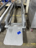 Adjustable skinning cradle