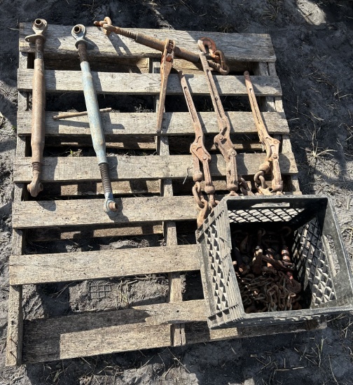 Pallet of Binders and 2 Top Links