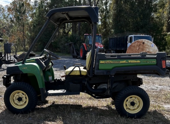 John Deere Gator