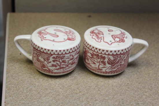English? Salt and Pepper Shakers