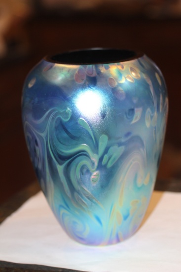 Robert Eickholt Iridescent Art Glass Vase
