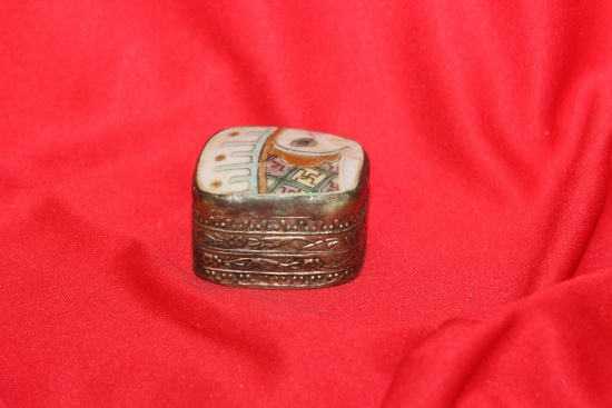 A Vintage Chinese Ceramic Top Trinket Box