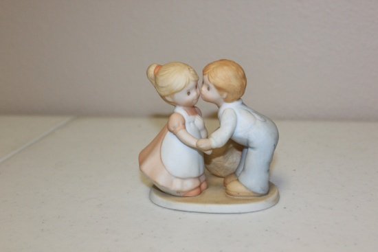 Circle Of Friends - First Kiss