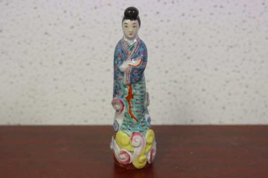 An Antique Chinese Porcelain Lady