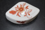 A Porcelaine De Paris Trinket Box