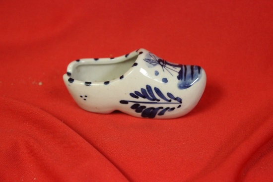 A Delft Shoe