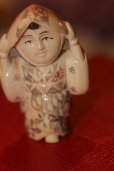Japanese B o n e Netsuke