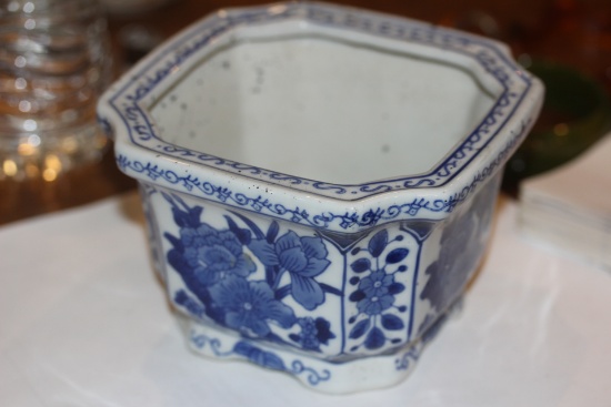 Chinese Blue and White Planter