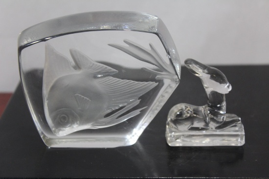 Lot of 2 Glass Articles