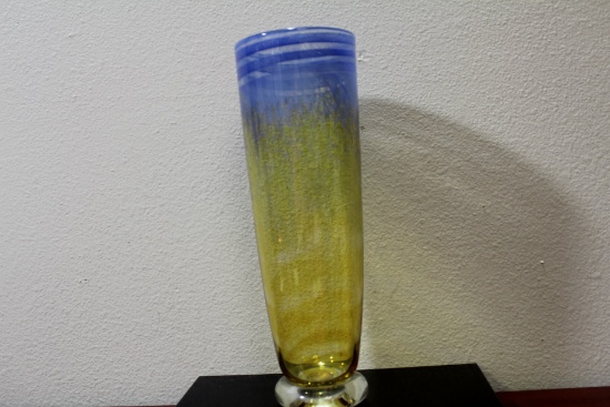 An Art Glass Vase