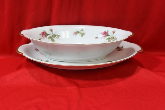 A Lot of 2 Japanese Porcelain