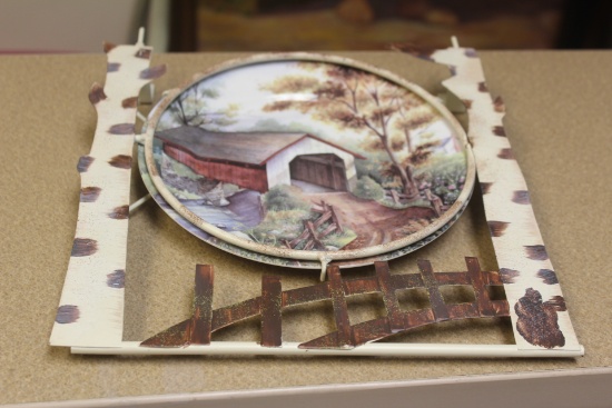 Ceramic plate wall hanger