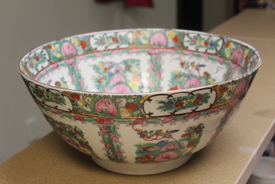 Large Rosemedallion Center Bowl