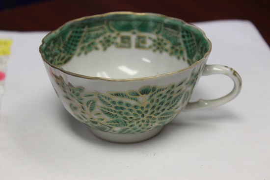 A Chinese Famille Vert Cup