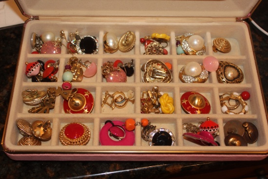 Lot of Custome Earrings