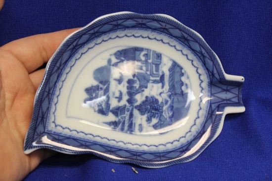 A Mottahedeh Leaf Form Ashtray