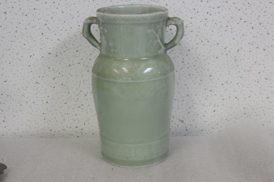An Antiqu/Vintage Chinese Celadon Vase