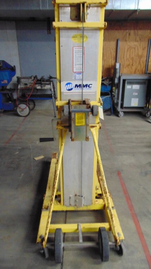 Sumner Model 720 | Material Lift