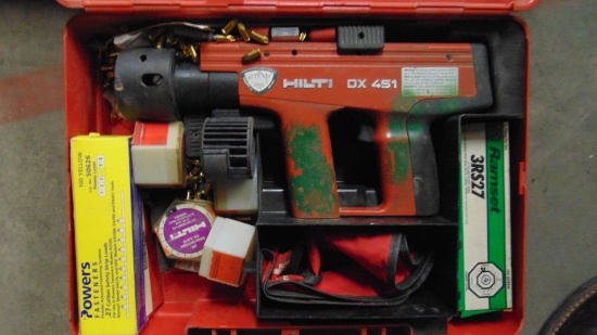 Hilti DX 451 Fastener Gun with Fasteners