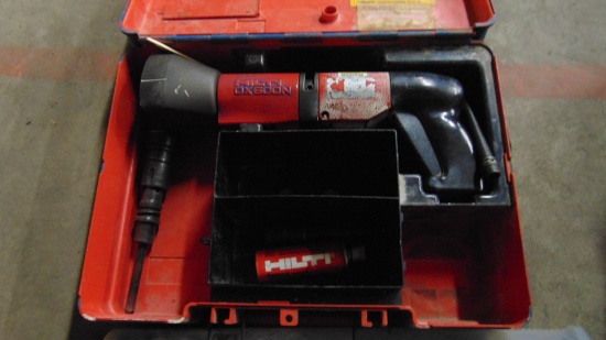 Hilt DX 600-N Piston Drive Tool with bits
