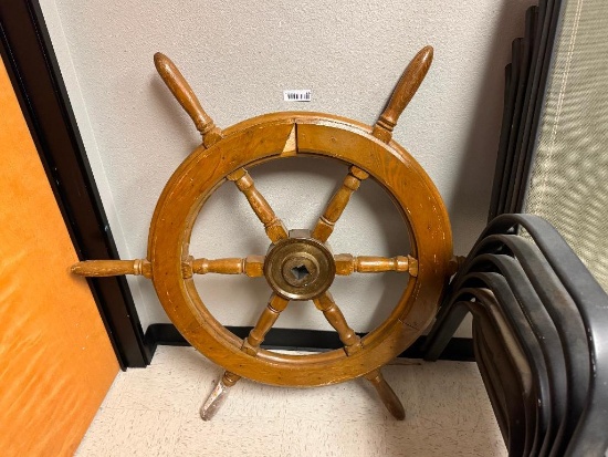 VINTAGE WOODEN SHIP'S WHEEL WITH SOLID BRASS CENTER