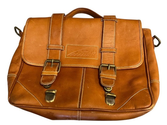 CLAIRE CHASE INDIAN MOTORCYCLES BROWN LEATHER MESSENGER BAG INCLUDES SHOULDER STRAP
