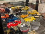EIGHT DIE-CAST MODEL CARS IN 1:24 SCALE INCLUDING VIPER, CORVETTE, FORD COUPES AND OTHERS