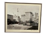BLACK AND WHITE PHOTOGRAPH OF UNION SQUARE SAN FRANCISCO, CALIFORNIA 1911 SCENE FEATURING TROLLEY