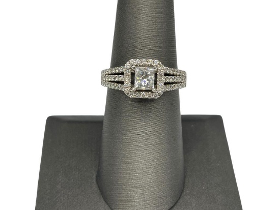 14K WHITE GOLD PRINCESS CUT DIAMOND ENGAGEMENT RING