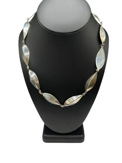 STERLING SILVER CONTEMPORARY NECKLACE