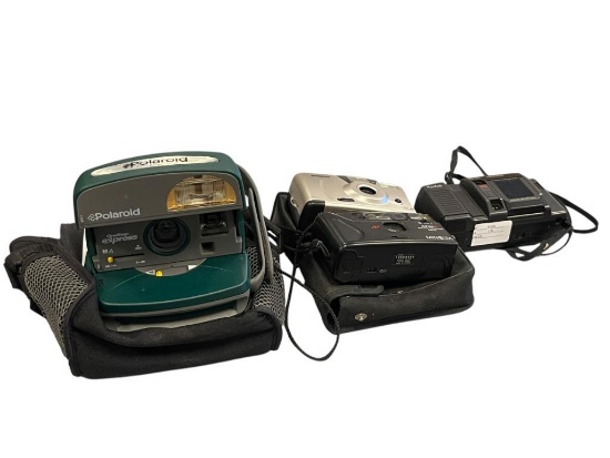 VINTAGE 35MM AND INSTANT FILM CAMERAS, POLAROID 100BV, MINOLTA AF101R, AND KODAK VR35 MEDALIST