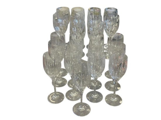 23 PIECE CRYSTAL STEMWARE SET, TWO SIZE WINE GLASSES