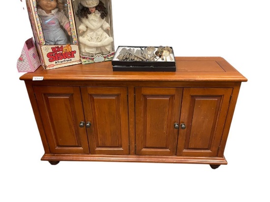 SOLID WOOD SIDEBOARD FEATURING TWO CABINETS