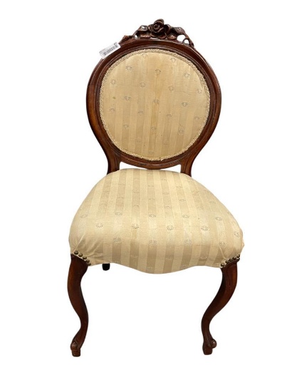 ANTIQUE CARVED WOOD FRAME MEDALLION BACK SIDE CHAIR
