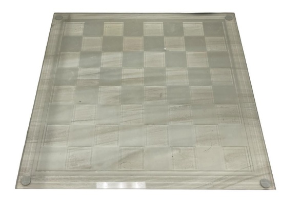 GLASS CHESS SET WITH FROSTED AND CLEAR GLASS CHESS PIECES