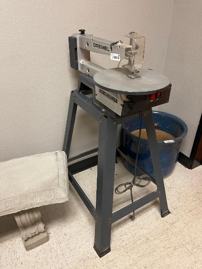 DREMEL 16" SCROLL SAW MODEL 1671 ON STAND