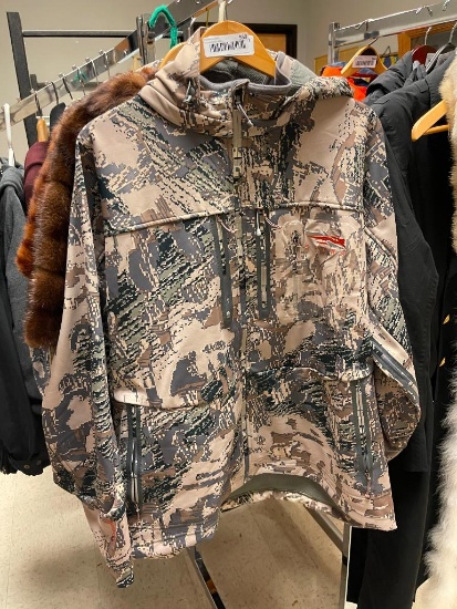 SITKA MEN'S DIGITAL CAMOUFLAGE HUNTING JACKET