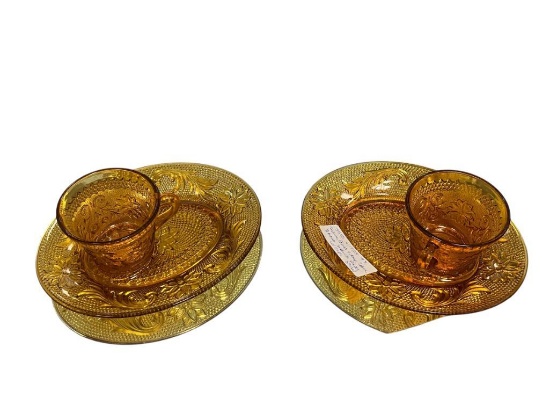 SET OF EIGHT VINTAGE INDIAN TIARA AMBER GLASS WITH CUPS AND OVAL PLATES
