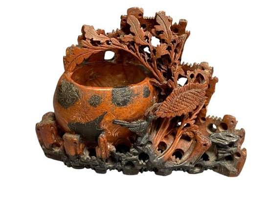20TH CENTURY CHINESE HAND CARVED SOAPSTONE BRUSH POT OR INK POT WITH BIRD AND FOLIAGE