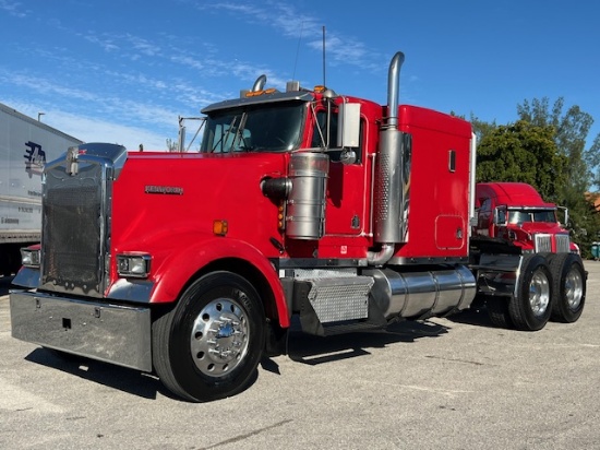 1997 KENWORTH W900 TANDEM AXLE FLAT TOP SLEEPER CATERPILLAR CAT 3406E TURBO DIESEL ENGINE