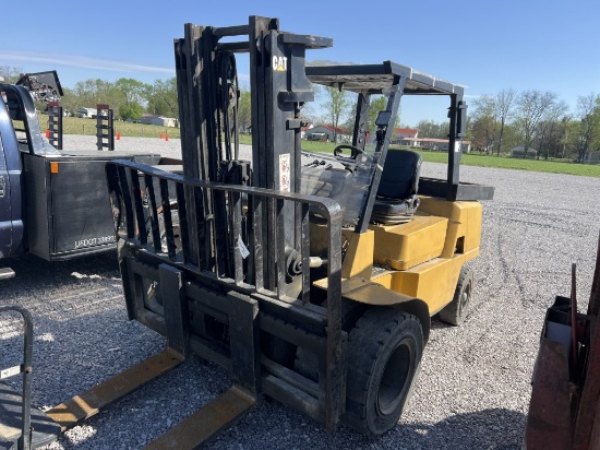 Cat forklift showing 18370 hours