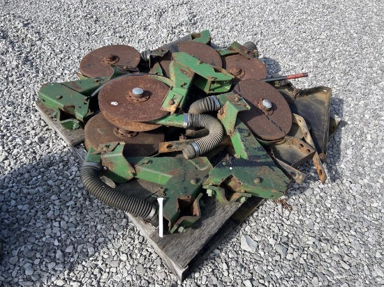 Pallet of Planter discs