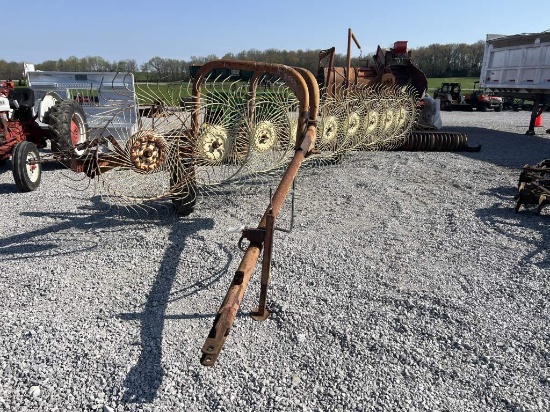 Hay rake up to 27’ w