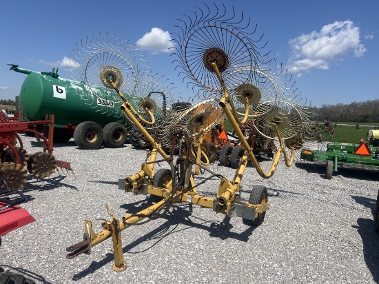 Vemeer 8 Wheel Hay Rake with Kicker Wheel