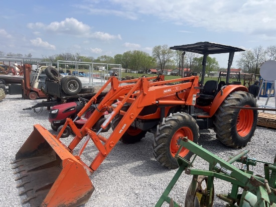Kabota M9540 tractor showing 4980hrs
