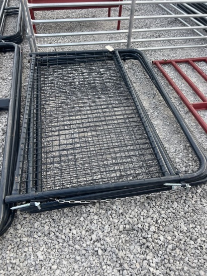 3x 6’ blue wire gates
