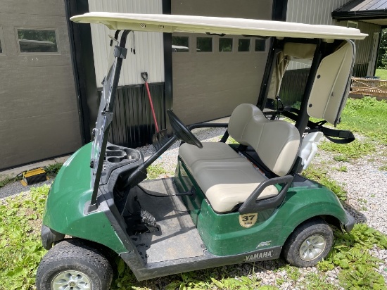2020 electric Yamaha golf cart. Runs and drives.
