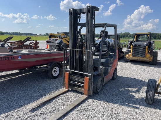 8FGCU 25 Toyota Forklift.