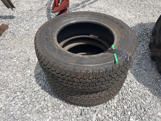 Set of 2 Goodyear tires 255/65R17