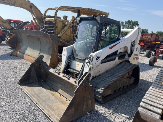 2021 T770 Bobcat skid steer